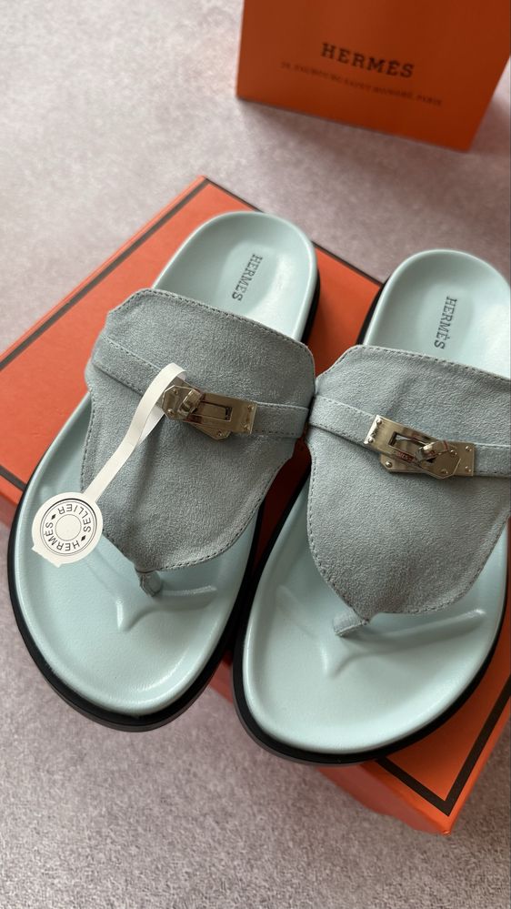 Шльопанці жіночі шкіряні Hermes