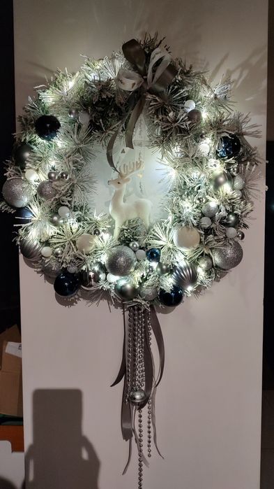 Wianek bożonarodzeniowy na drzwi lub ściane 52cm