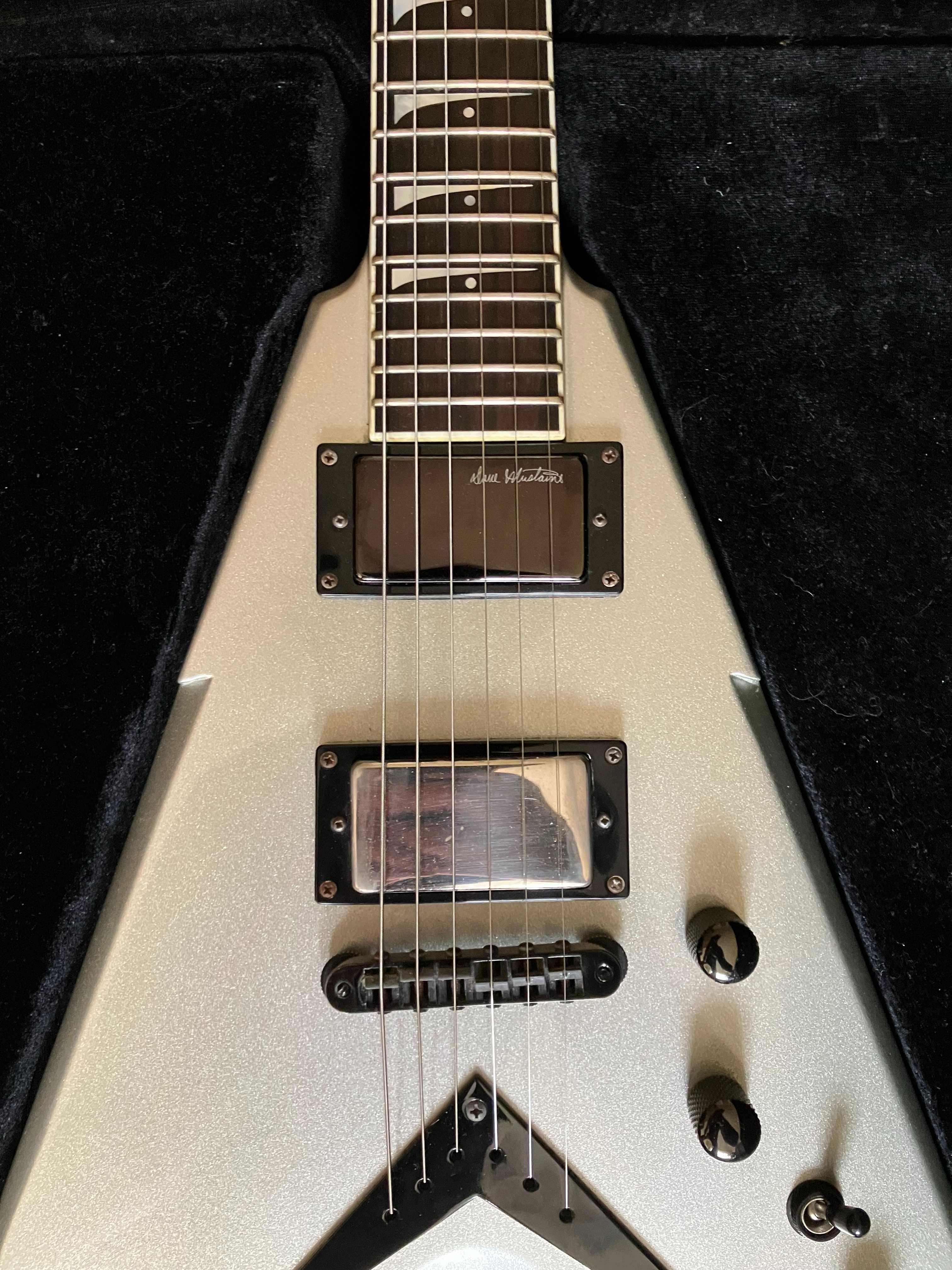 Gitara DEAN Dave Mustaine VMNT Silver + CASE