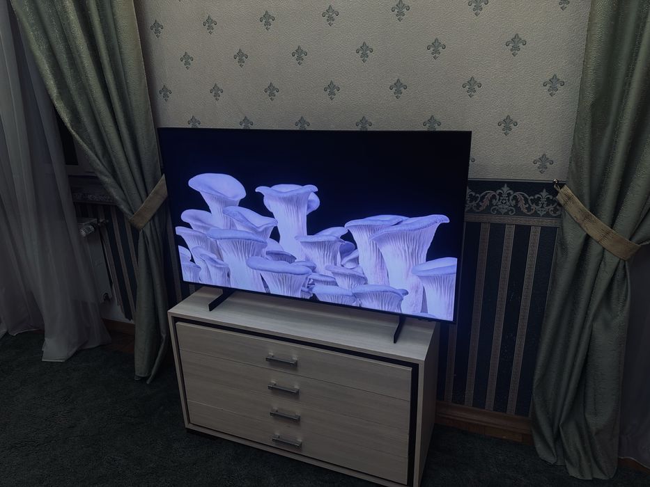 Samsung 4к смарт тв 50 дюймів 23 рік.