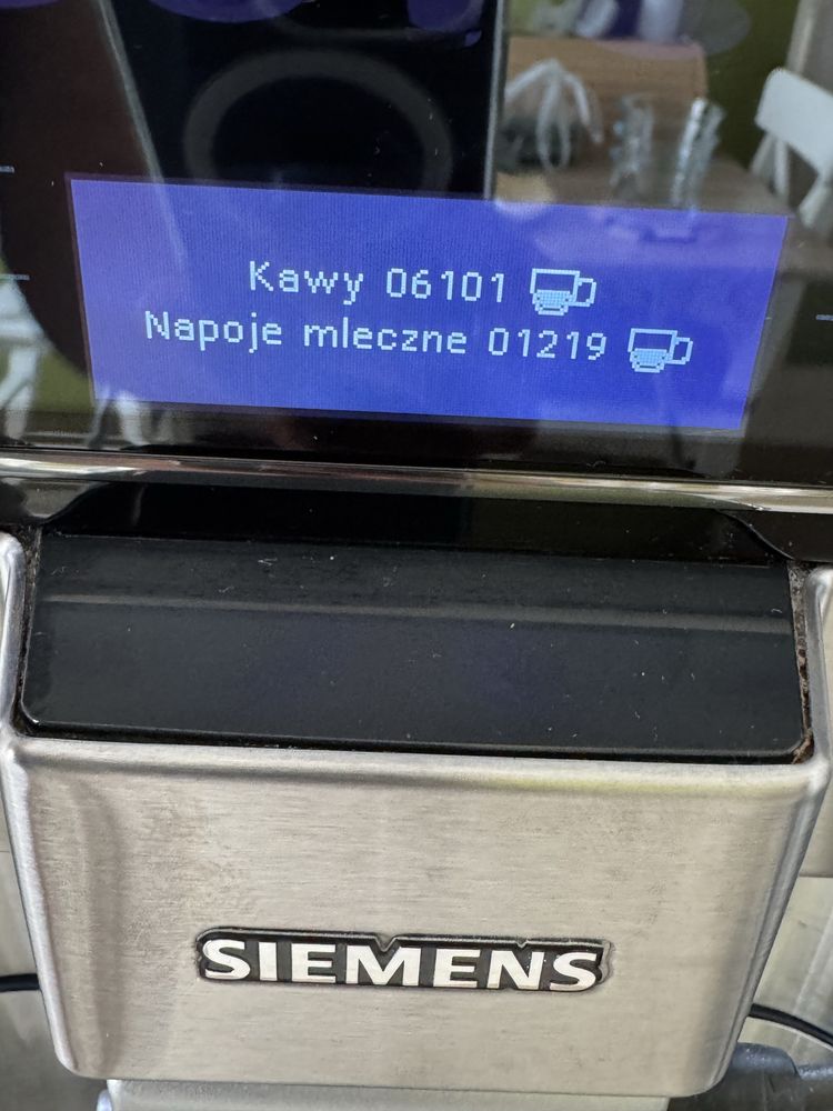 Ekspres automatyczny Siemens EQ.6 Plus S700