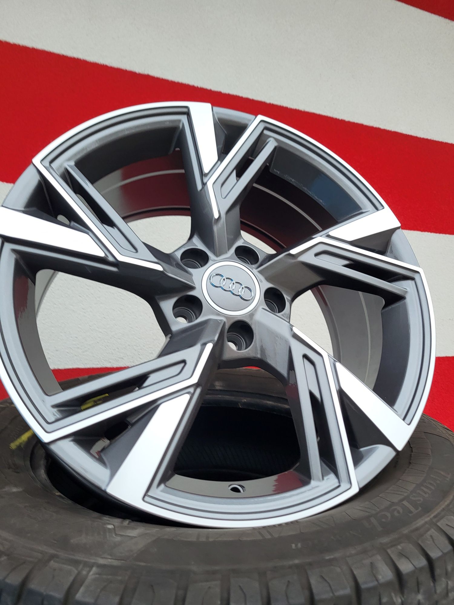 Alufelgi 18" 5x112 ET35 Audi A6 C8 C7 C6 A4 B9 B8 B7 A5 Q5 Q3