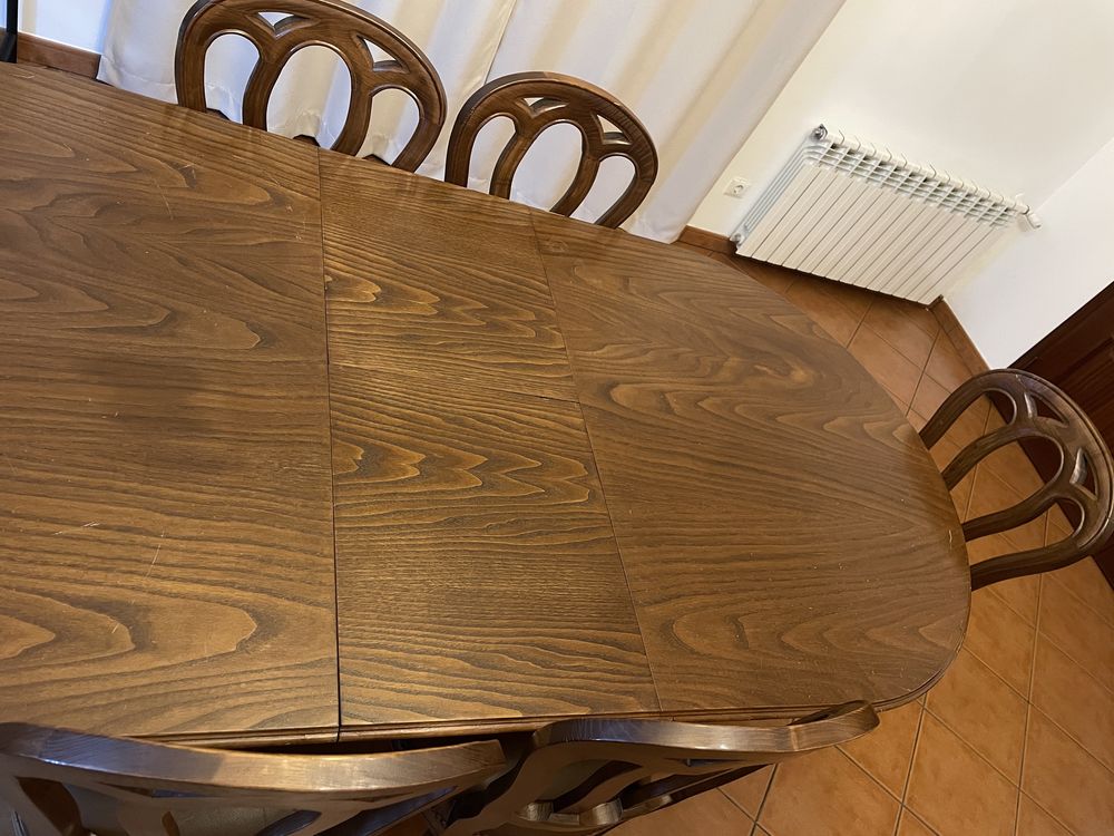 Mesa de jantar extensível + 6 cadeiras