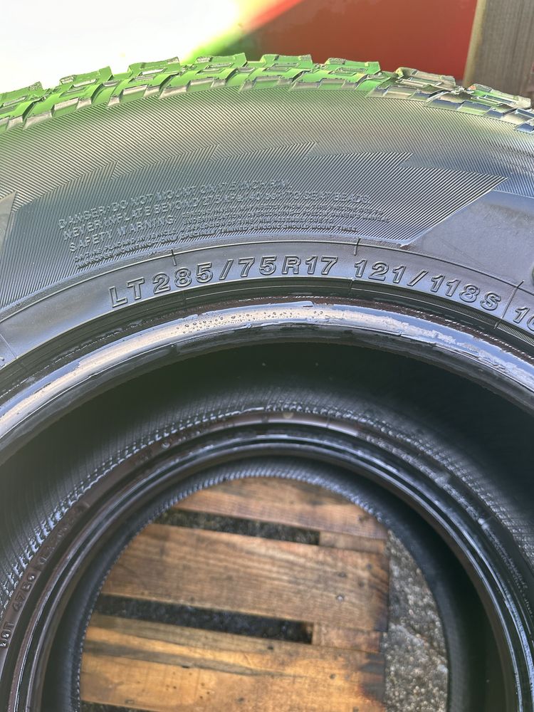 Yokohama 285/75 r17