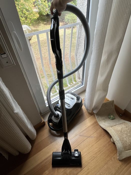 Aspirador Rowenta silence force extreme