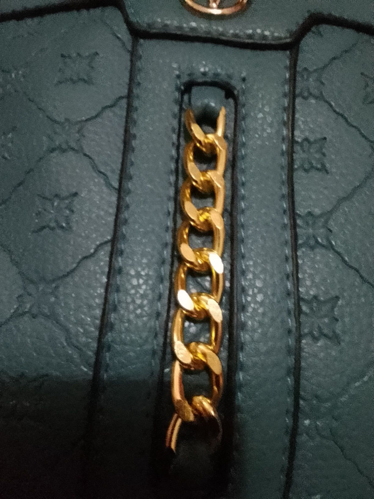 Mochila nova cor azul petróleo muito espaçoso