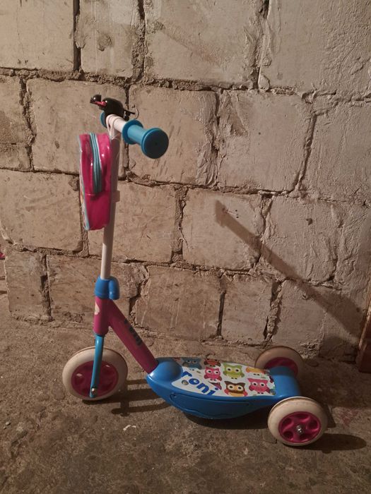 Hulajnoga trzykołowa