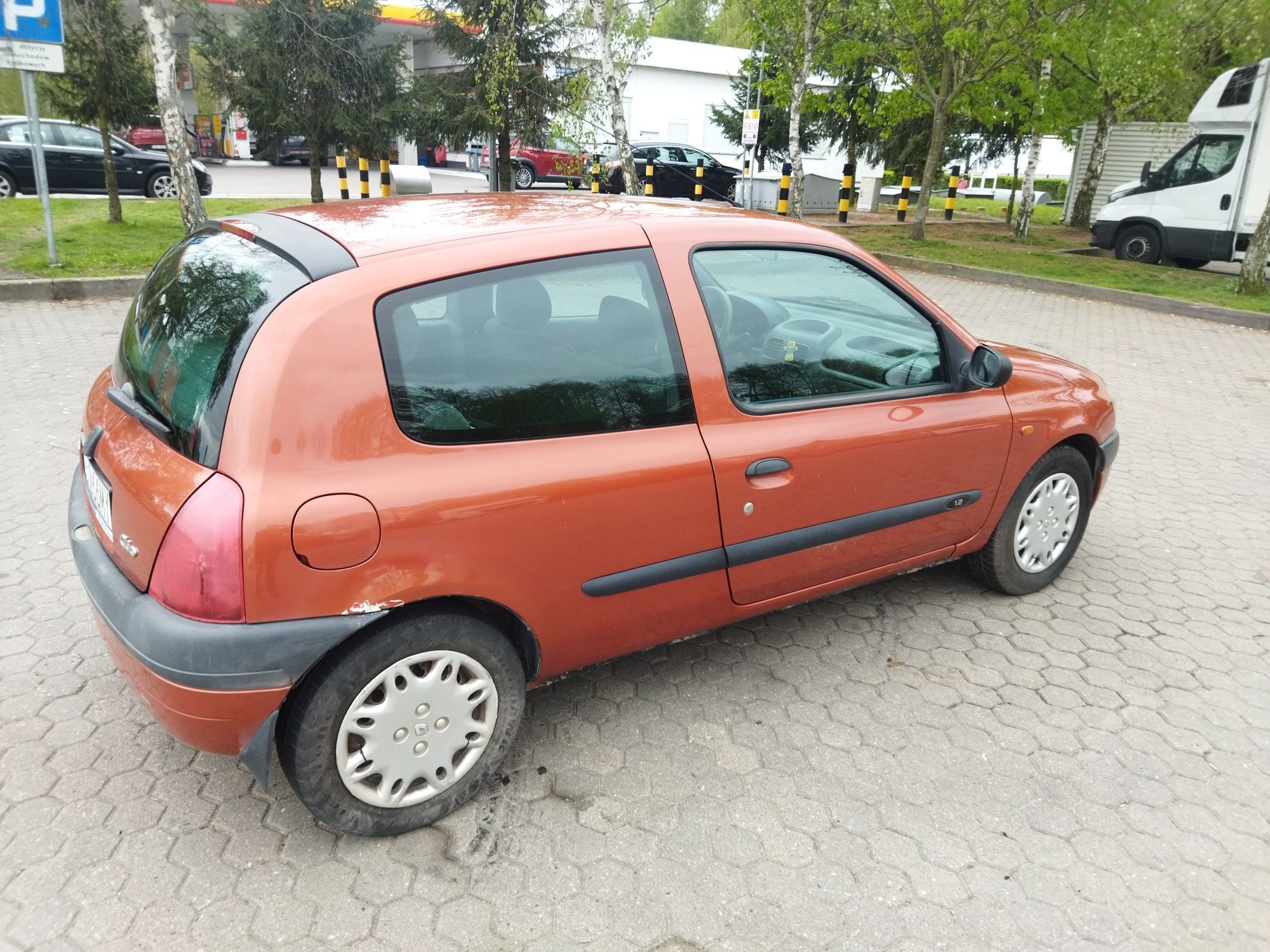 Renault Clio 1.2 benzyna rok 1998 małe ekonomiczne auto