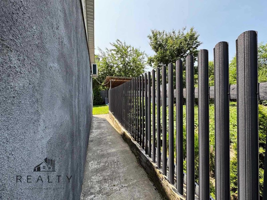 Продаж частини будинку по вул. Мурманська (22-419-084)