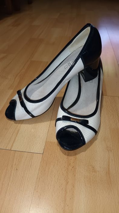 Eleganckie buty na obcasie