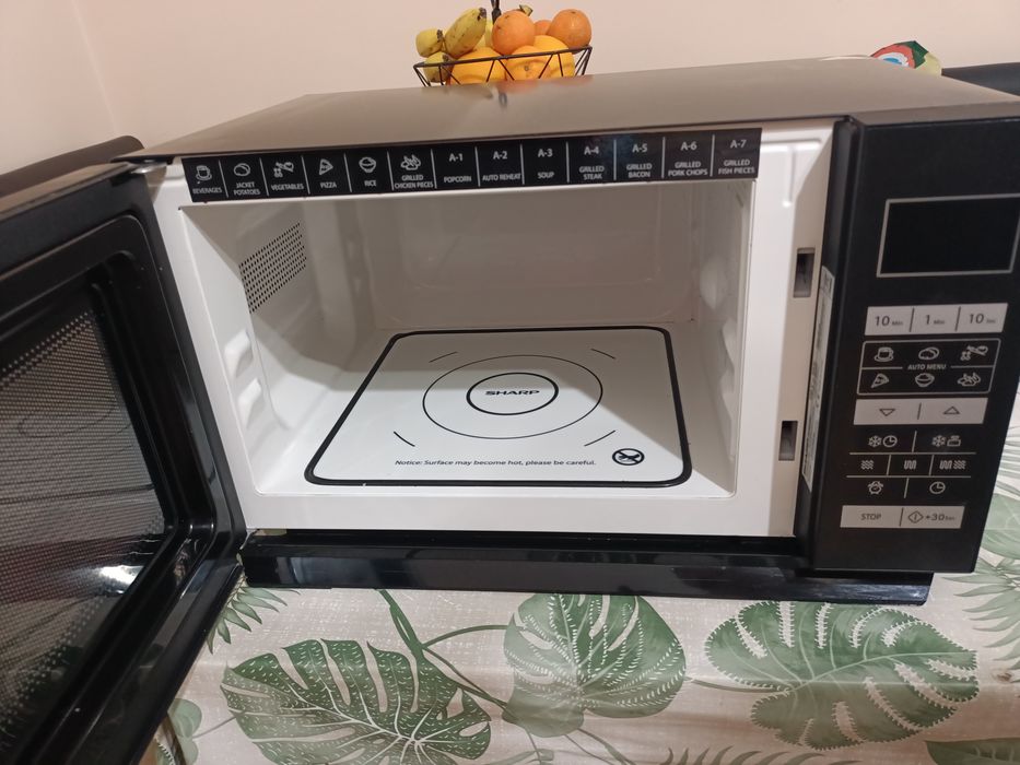 Mikrofalówka sharp R760BK