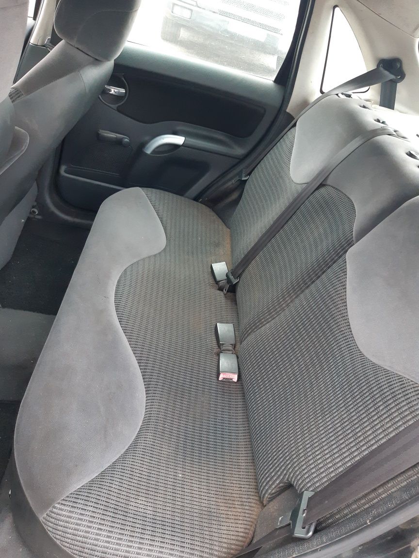 Vendo c3 2004 todo em dia