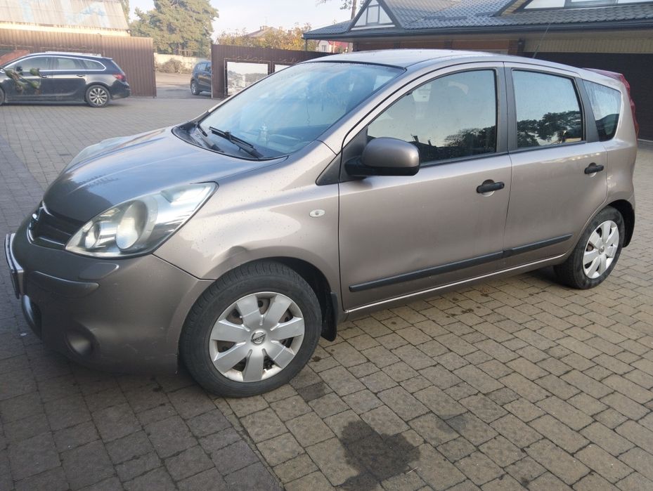 Авто Nisan Note 2012