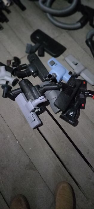 Терміново,Пилососні шланги, труби, щітки