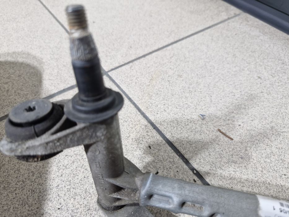 Mechanizm wycieraczek vw golf 5 plus