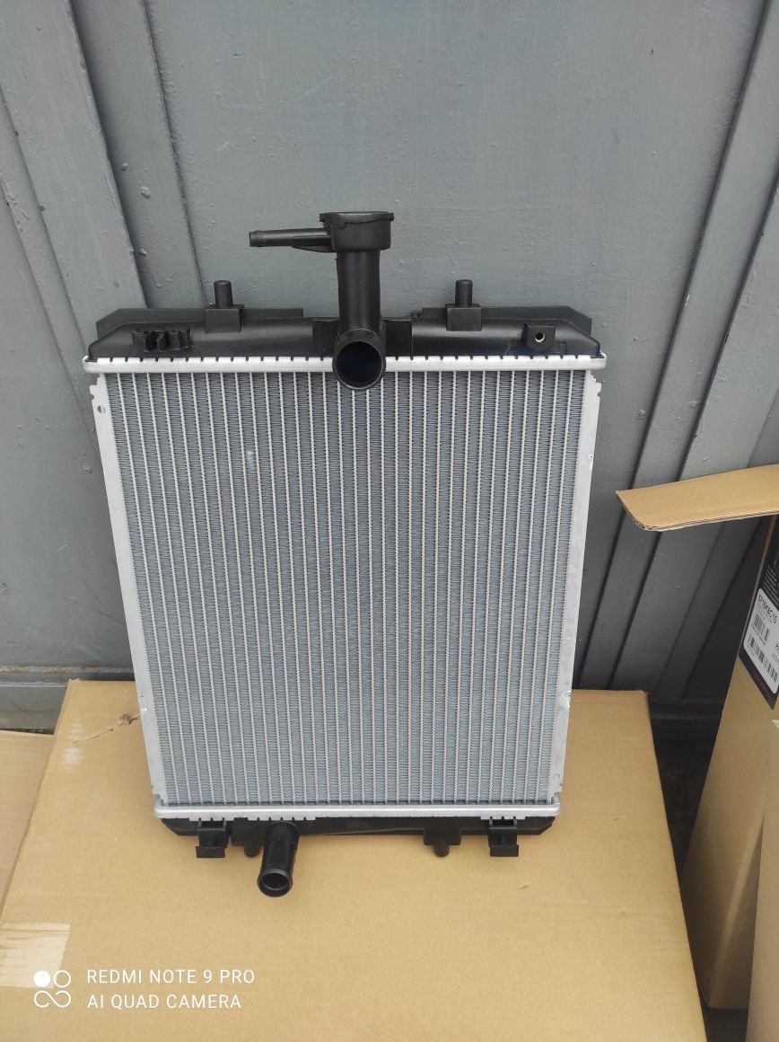 Радиатор кондиционера радіатор охолодження Peugeot 107 Aygo Citroen c1