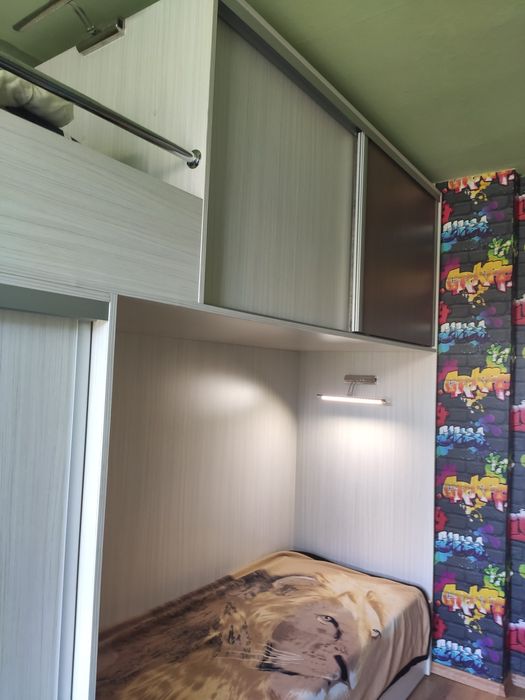 Łóżko piętrowe,szafa przesuwna