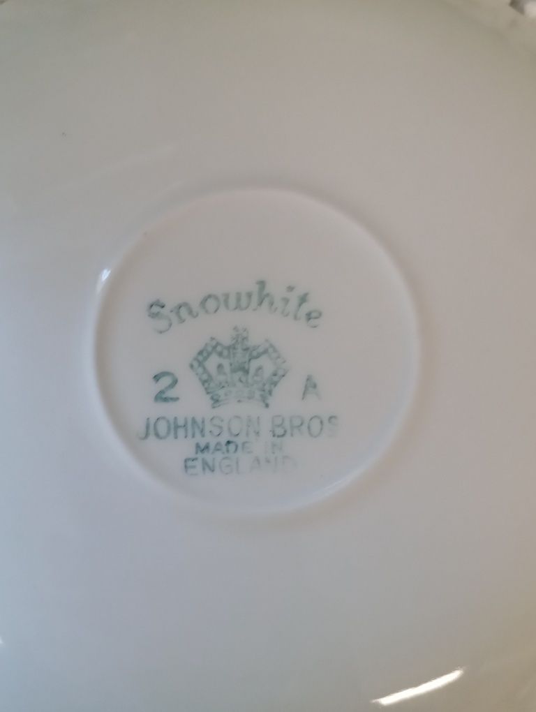 Vintage zestaw filiżanek ze spodkami Snowhute Johnson Bros