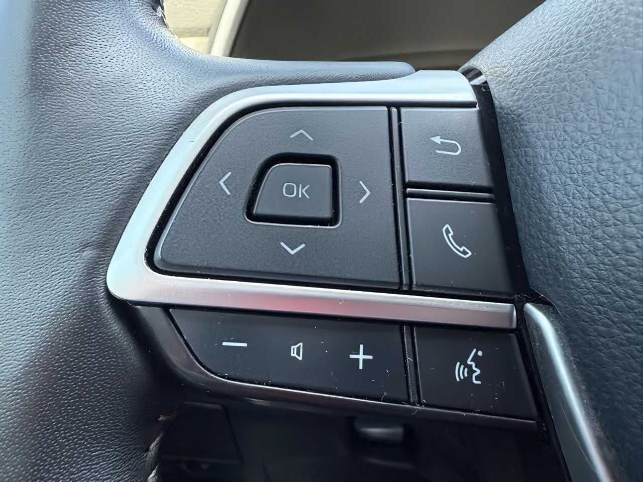 Toyota Highlander XLE 2022
