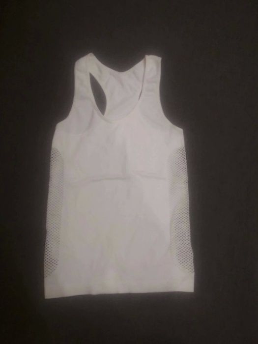 Bokserka biała prążkowana z siatką