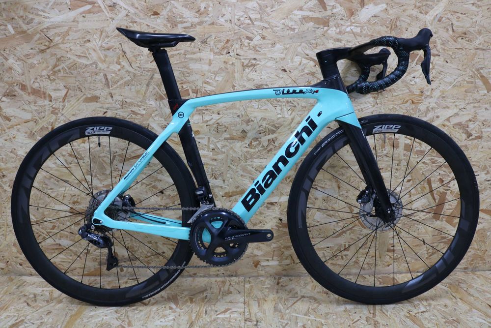 Bicicleta topo de gama Bianchi Oltre XR4 - Ultegra Di2 - Rodas Zipp