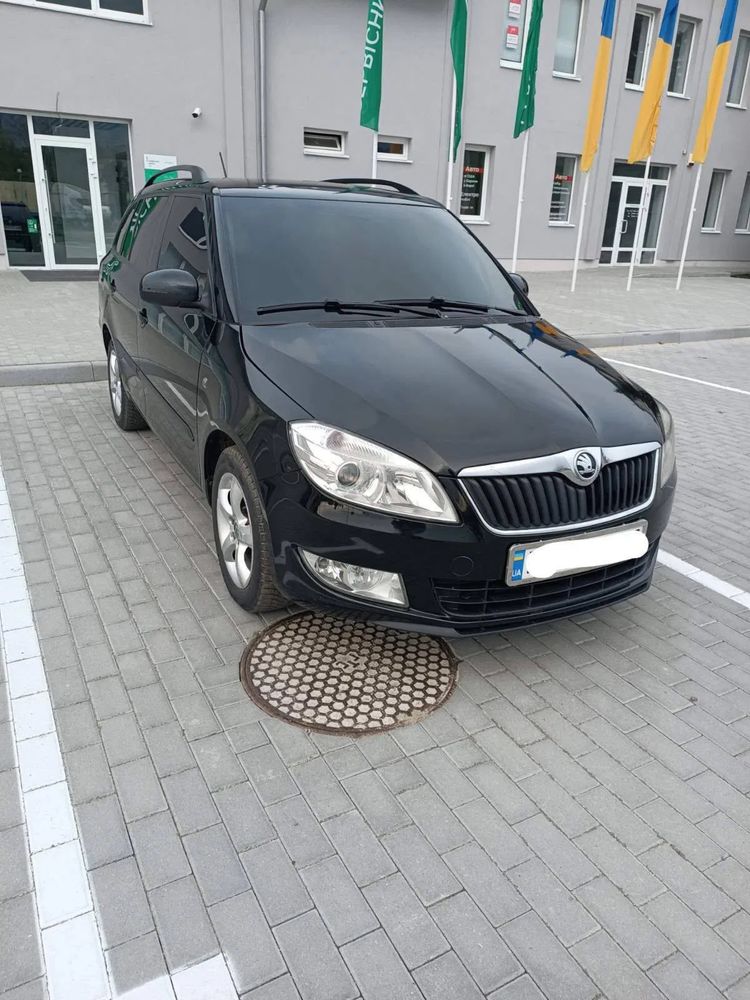 Оренда авто. Здам в оренду авто Шкода Фабія Київ.