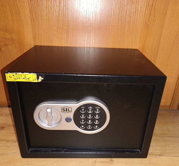 Sejf 8kg.                                                        .