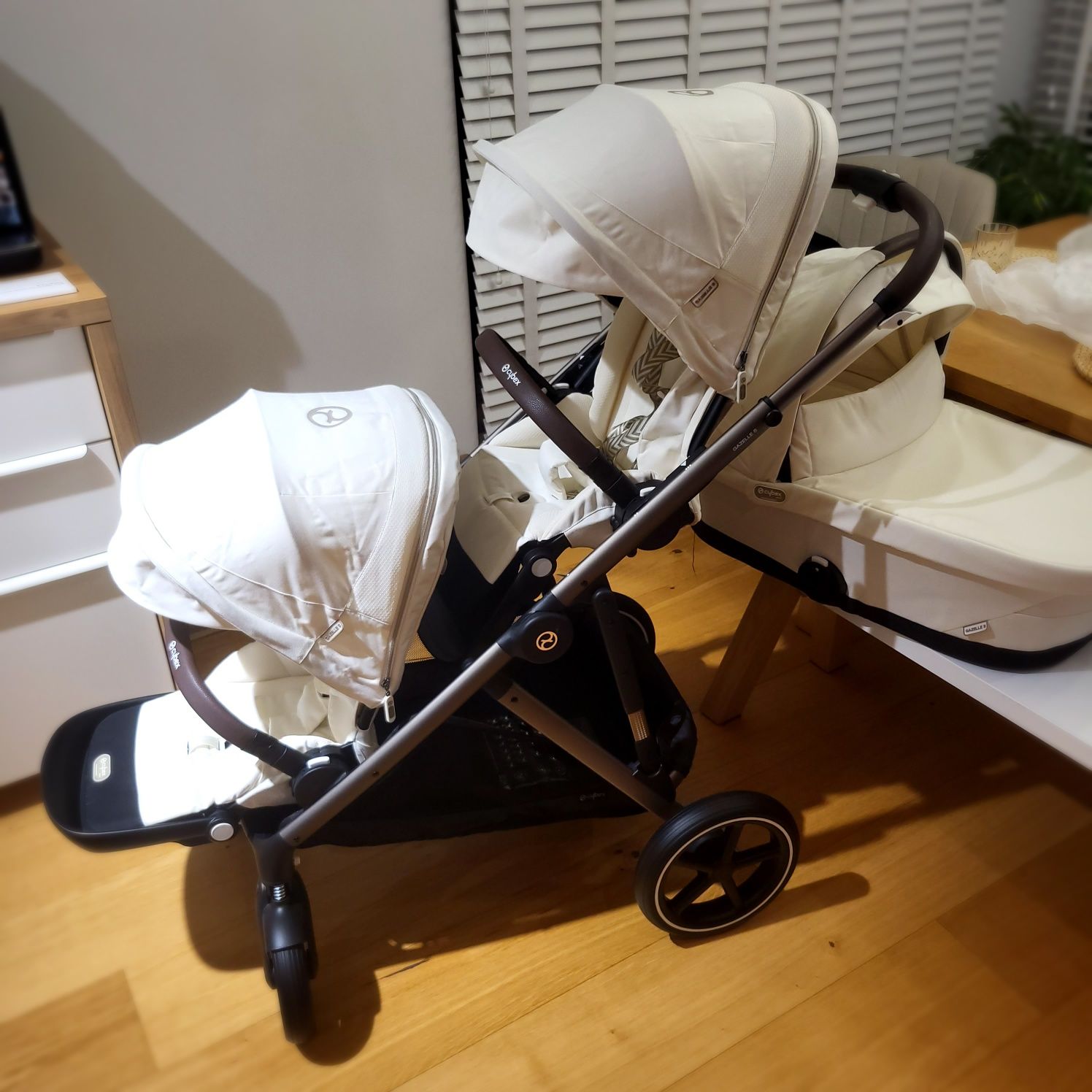 Wózek Cybex Gazelle S Lux rok po roku, Seashell Beige