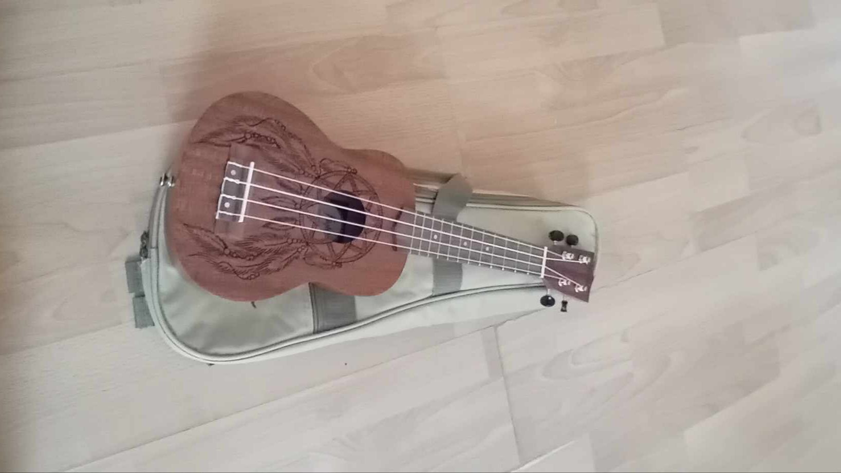 Ukulele profesjonalne flight