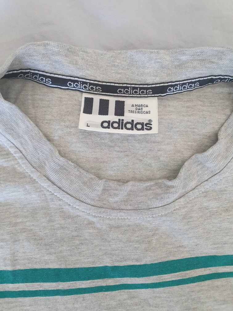 T-shirt Adidas cinzenta, parte de trás em "espelho" (reverse)