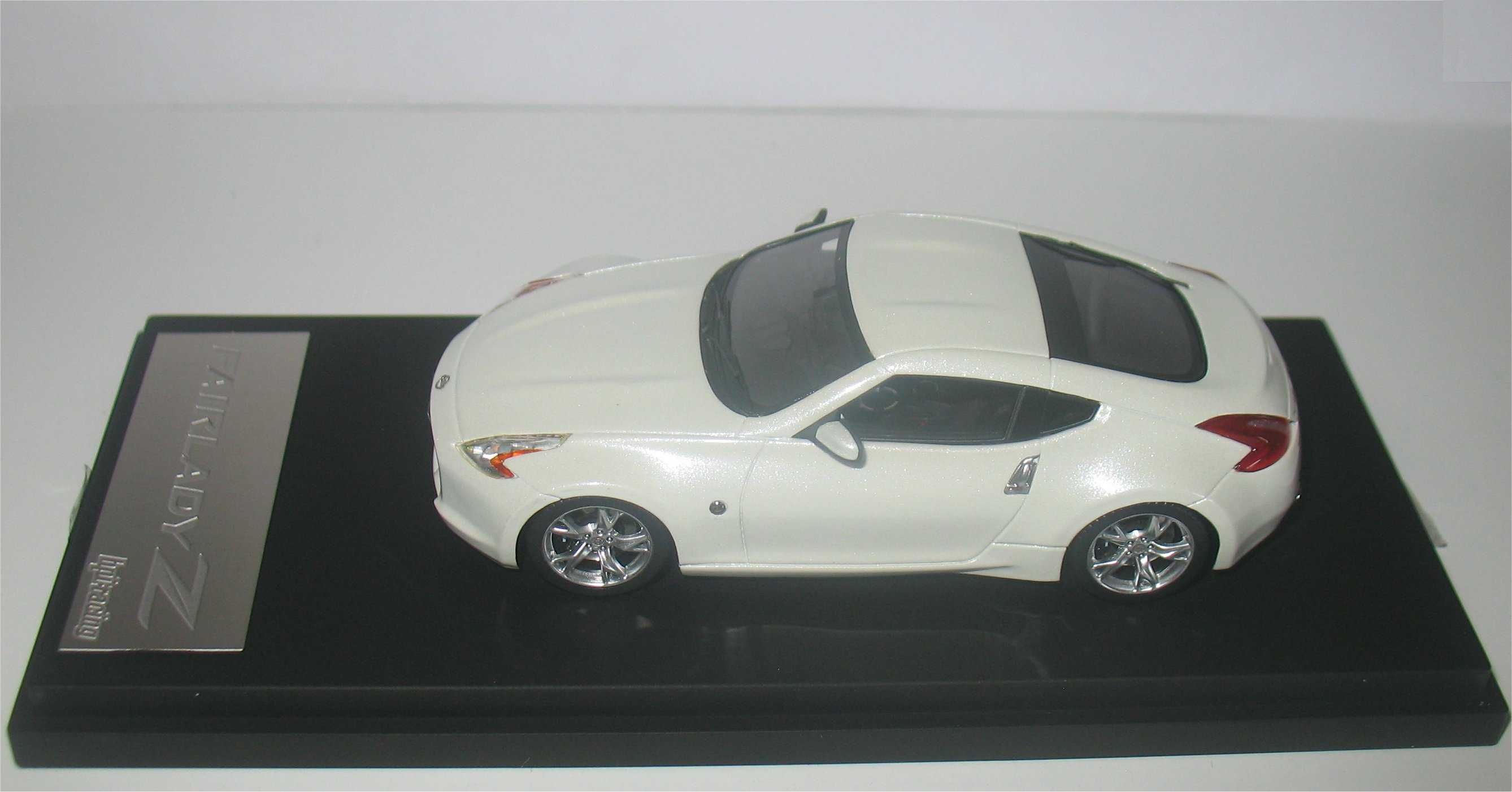 HPI - Nissan Fairlady Z (branco)