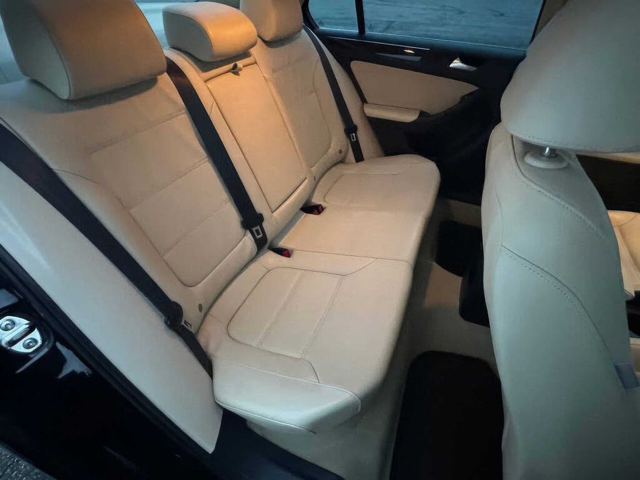 Volkswagen Jetta SEL      2015