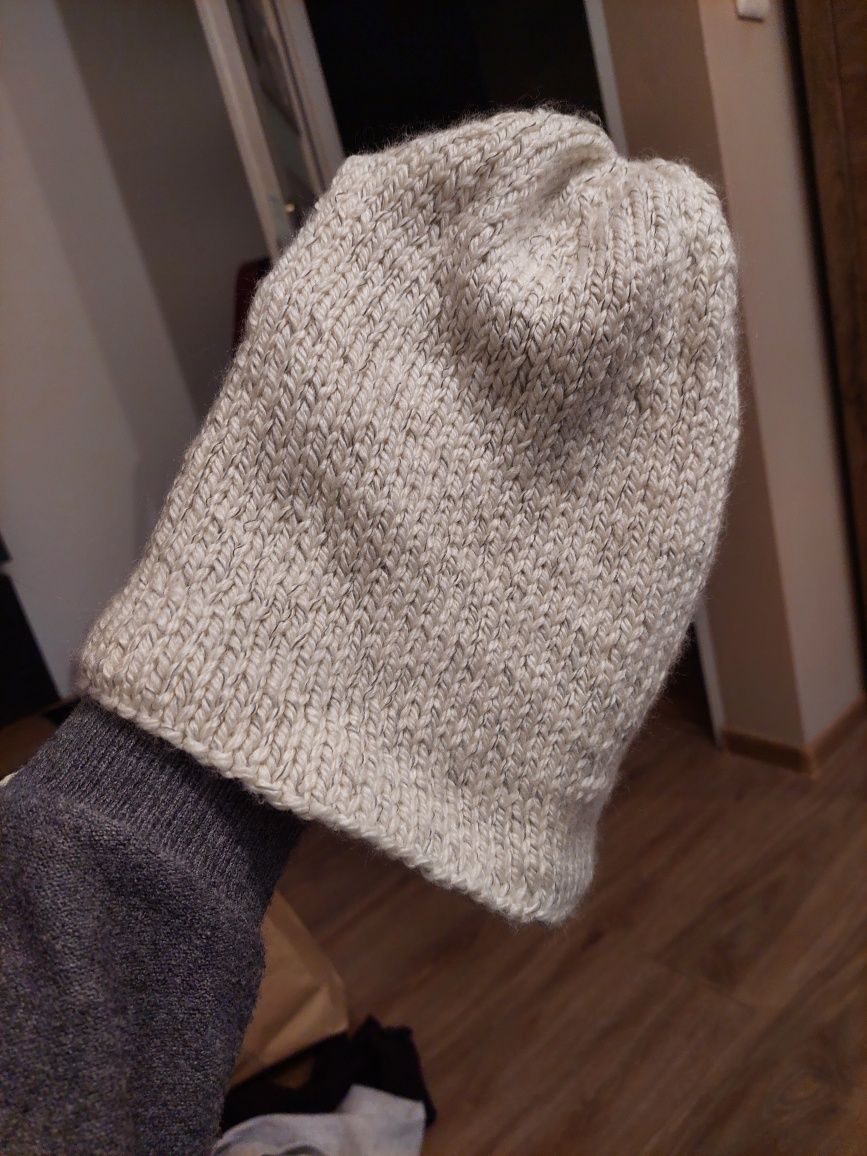 Czapka z odblaskową nitką