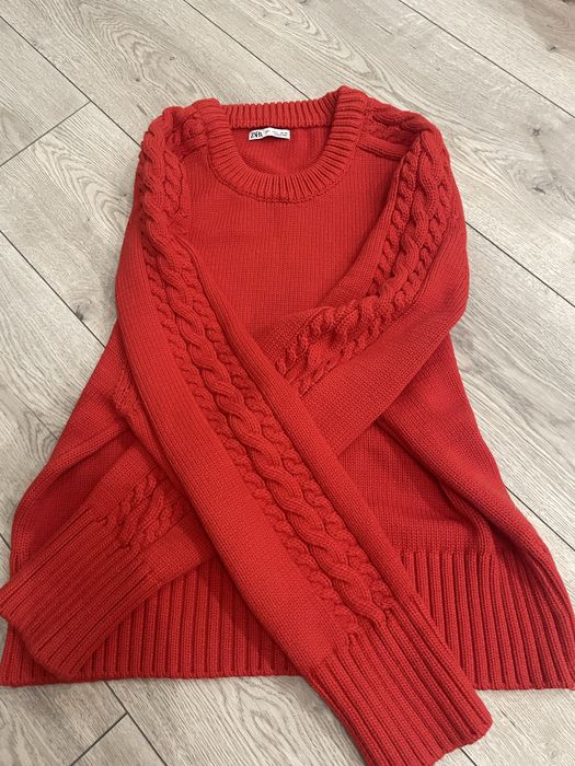 Теплий светр від Zara