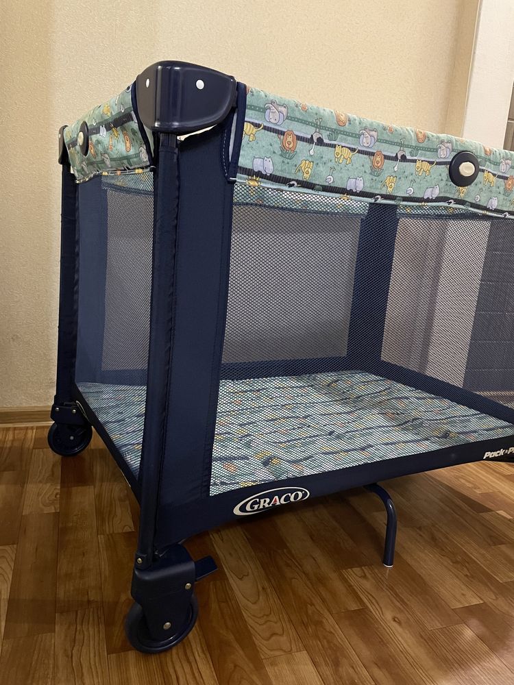 Детский манеж Graco