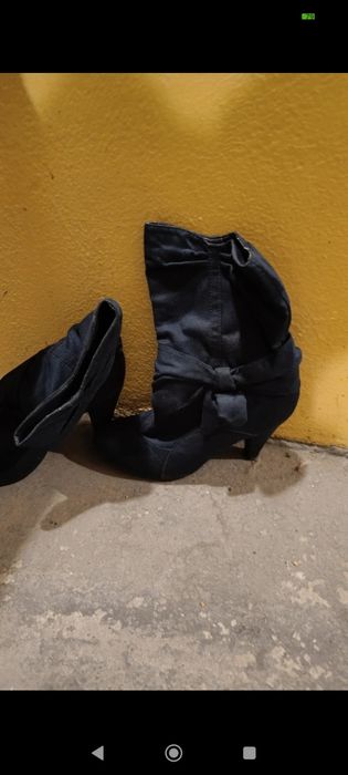 Krótkie kozaki na obcasie