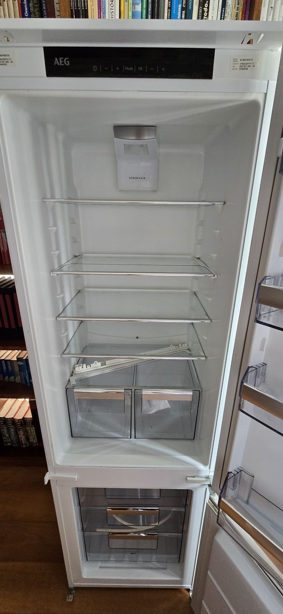 Frigorífico encastrar como novo