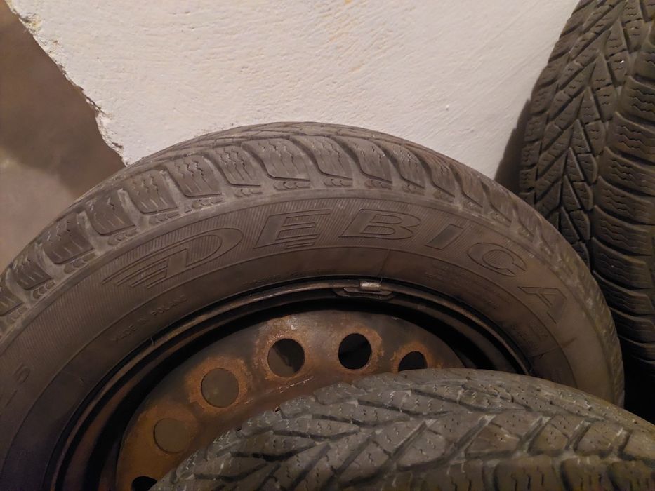 Komplet kół z oponami zimowymi do toyoty corolli