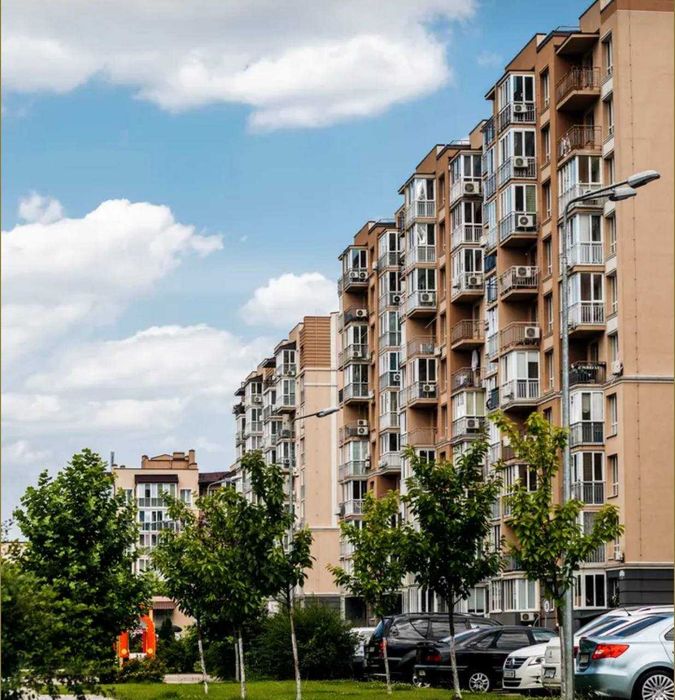 2к 58,5м Кришталеві Джерала в зеленому районі Києва