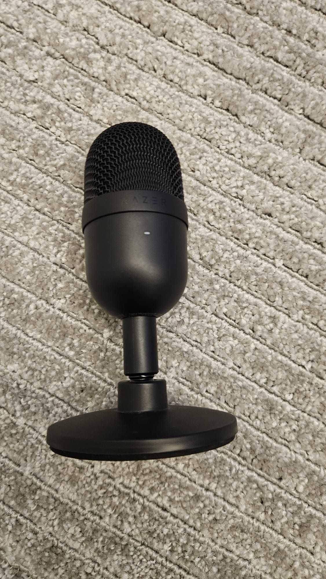 Razer Seiren Mini - Microfone Compacto e Profissional
