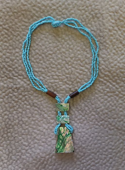 Ожерелье колье из бисера