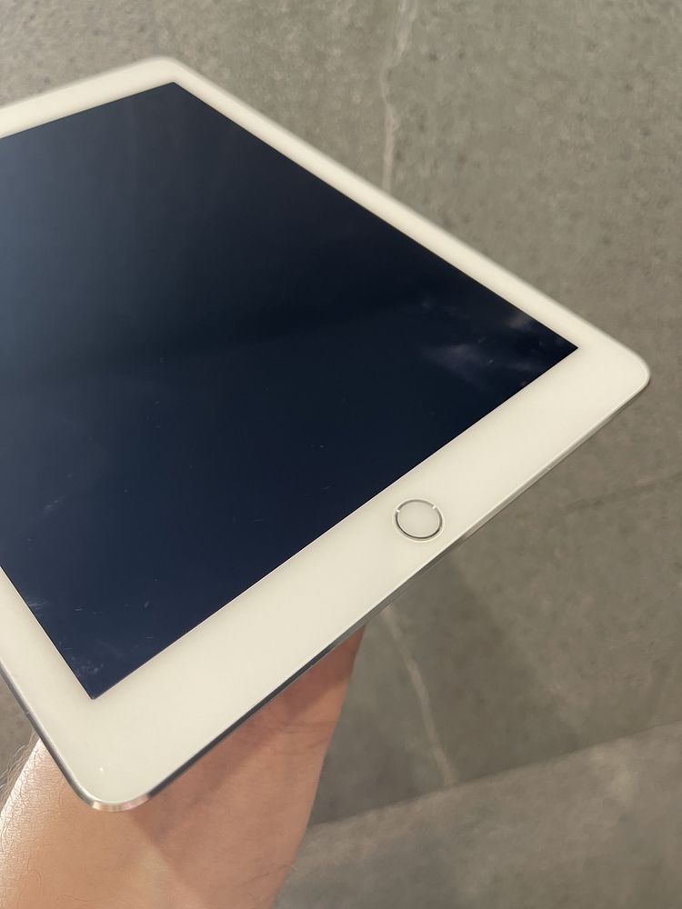 iPad Air 2 32gb Wi-Fi Silver (104)