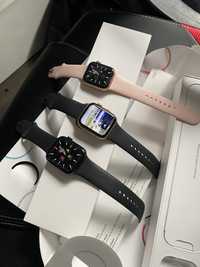 Продам часы Apple Watch 4 44mm весь комплект