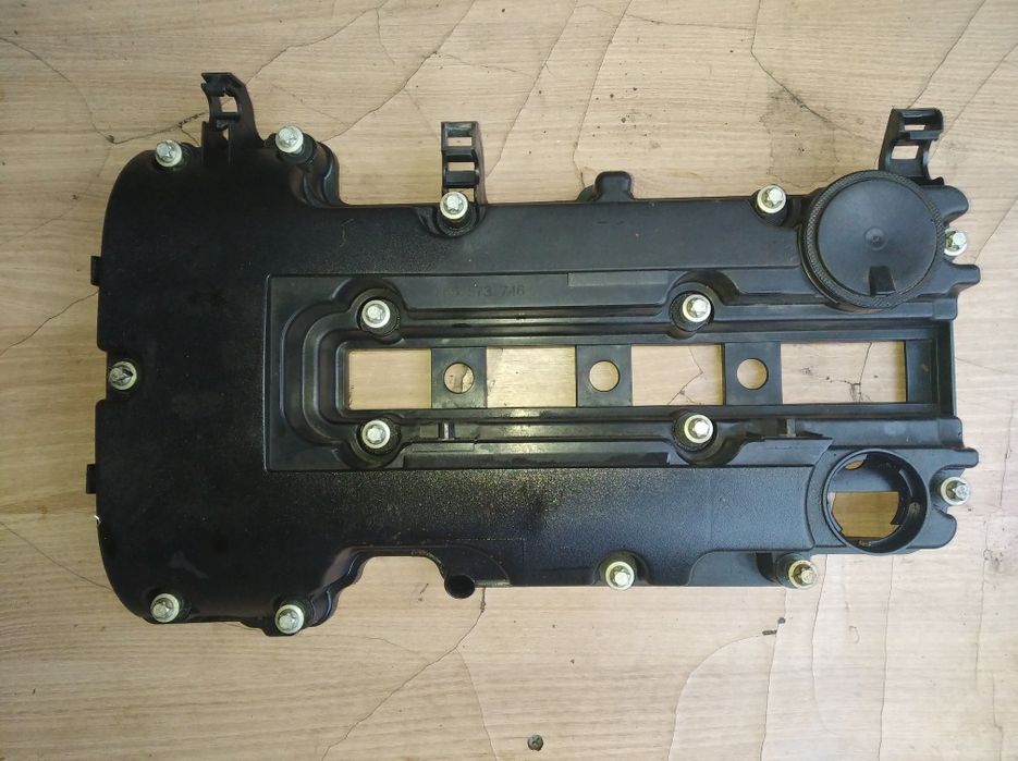 Pokrywa zaworów 1.4 Turbo. A14NEL. NET. Open Astra J . I iny