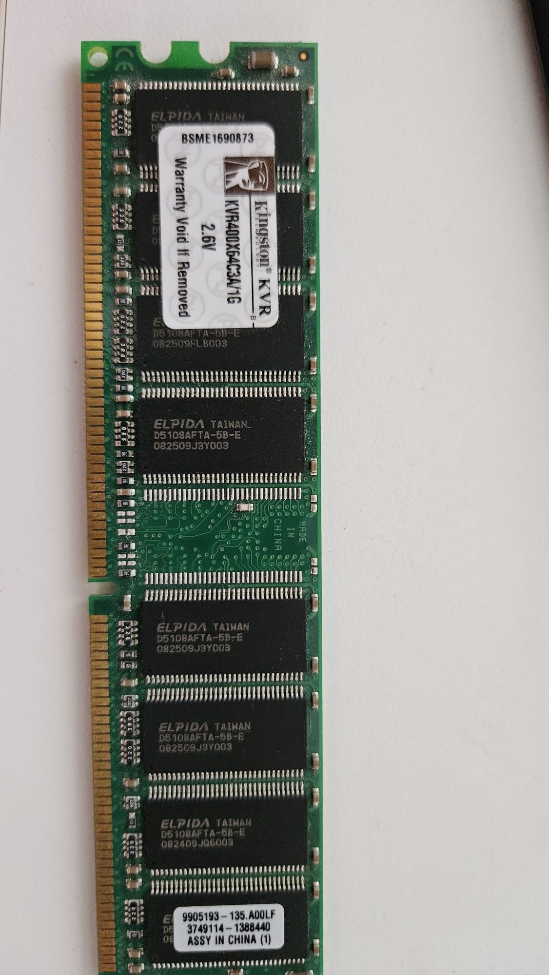Pamięć RAM Kingston DDR 1GB KVR400X64C3A
