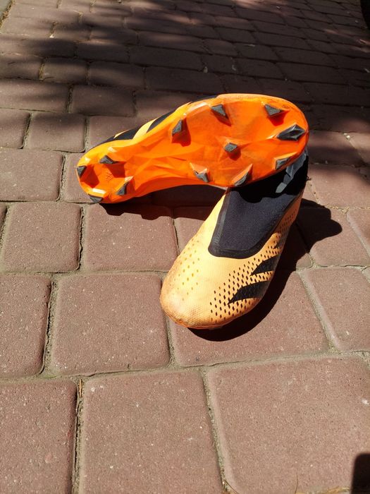 Korki marki adidas rozmiar 44,5