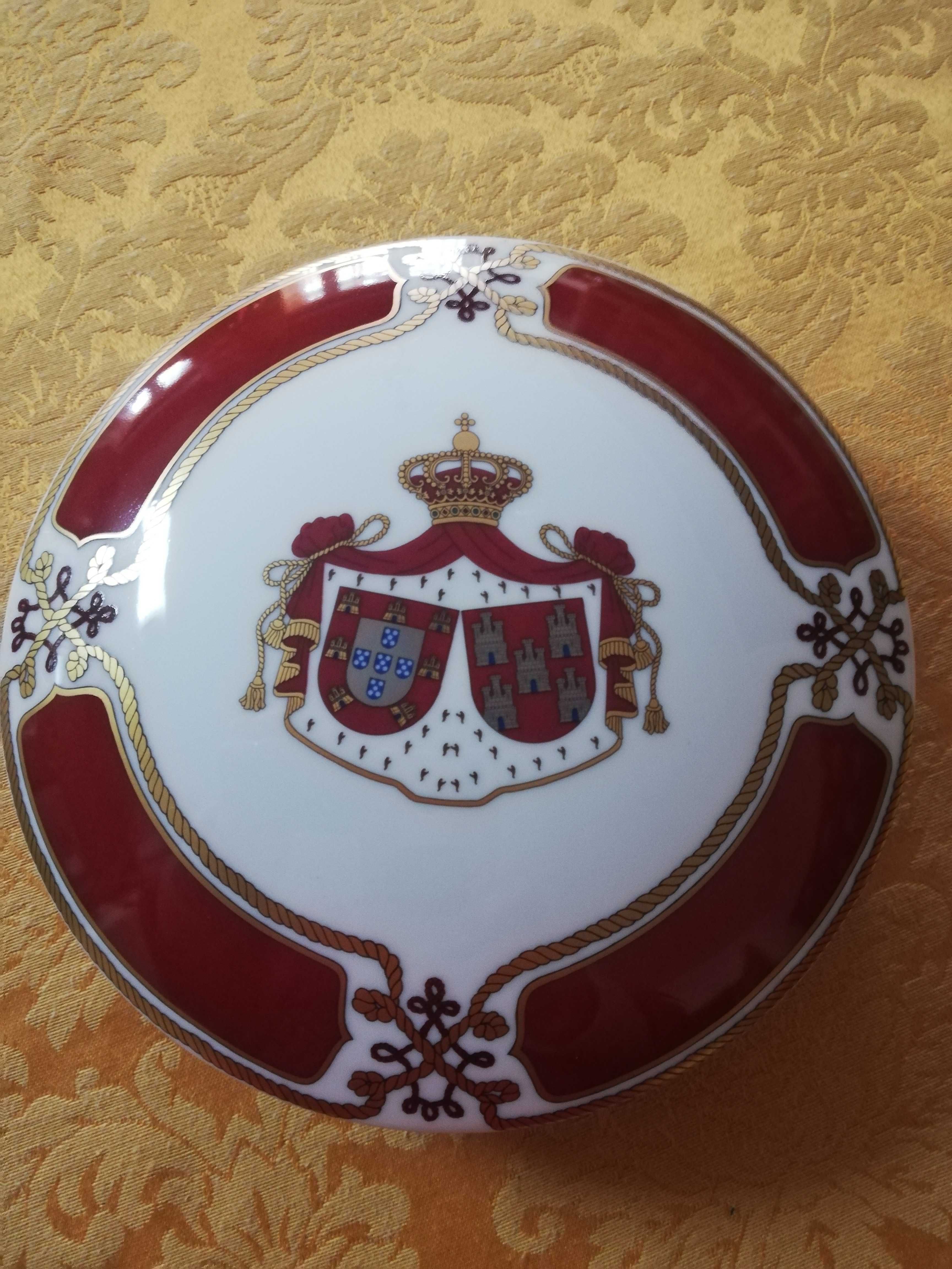 Cx. comem. Casamento Duques de Bragança, porcelanas SPAL