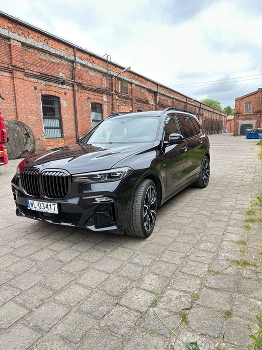 BMW X7 BMW X7 xDrive40d M-Pakiet 2021 • 3.0 Diesel 250 kW • 7-osobowy SUV