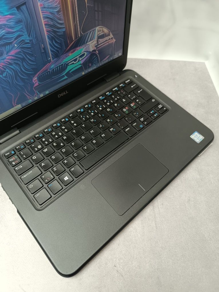 Ноутбук Dell Latitude 3300/i3-7020U/8/256GB/13.2 " HD/Гарантія 9 м.