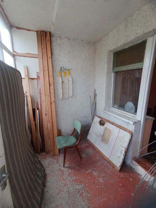 2 кімнатна КВАРТИРА 54 кв.м біля АТБ, житловий стан, 2 балкони, лоджія